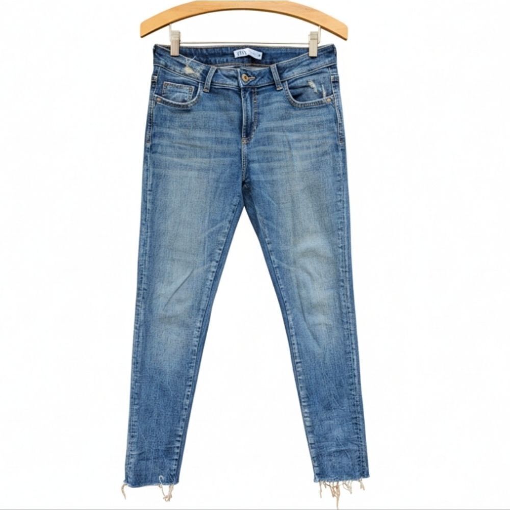 Zara Light Blue Cropped Jeans